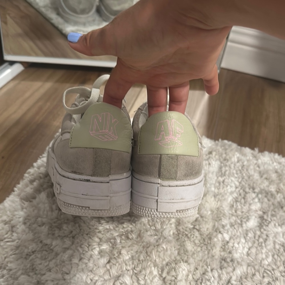 Nike Sneakers in Light Gray and White